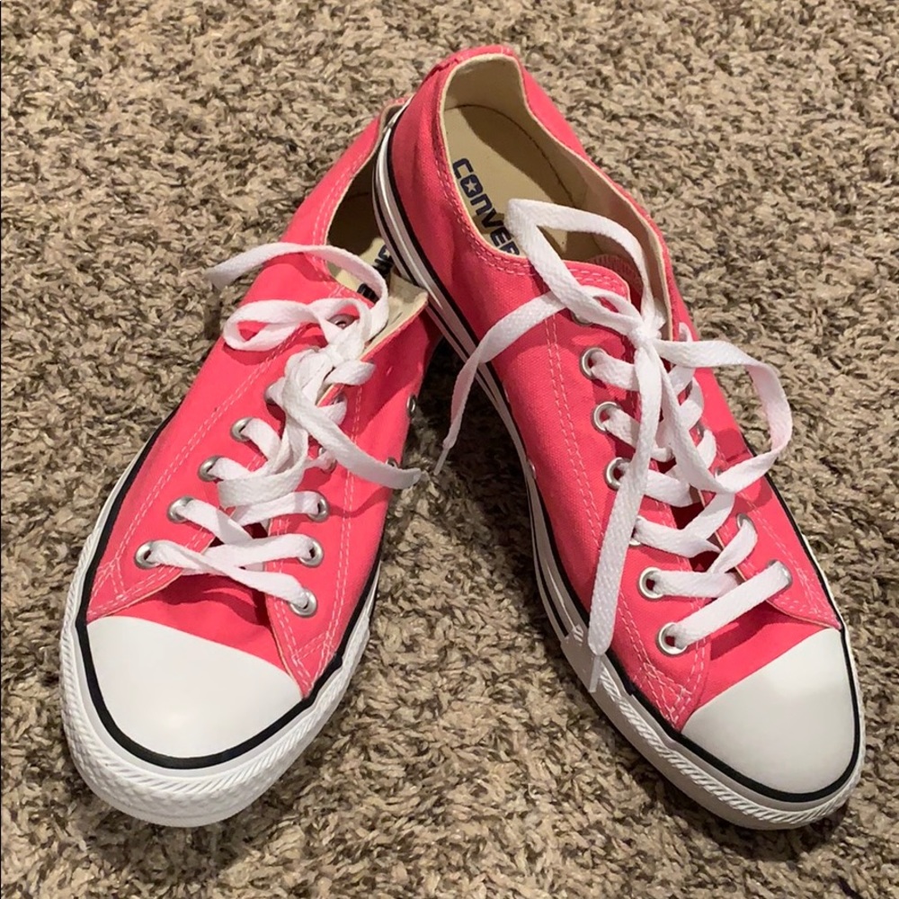 COPY - Pink low top canvas Converse All Stars